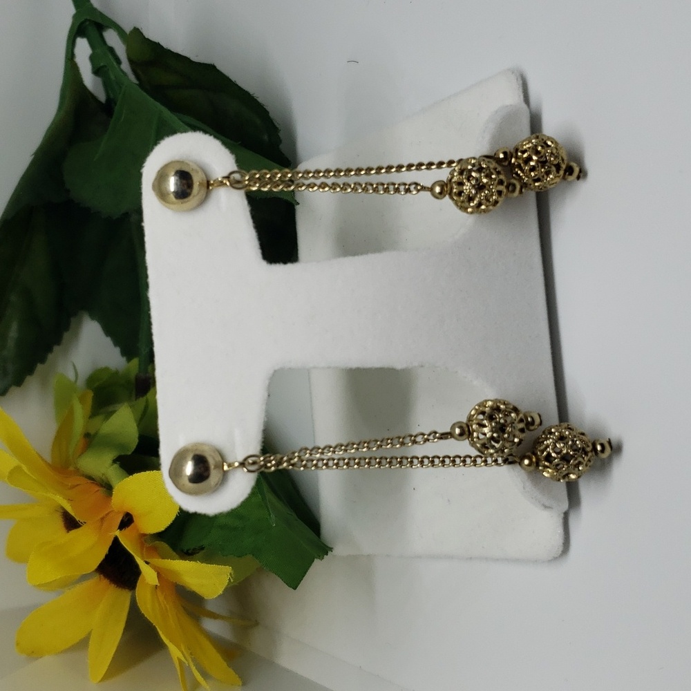 Vintage gold tone clip-on dangle earrings